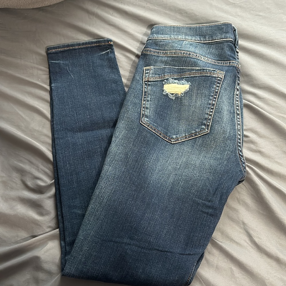 Distressed jeans - Picture 3 of 3